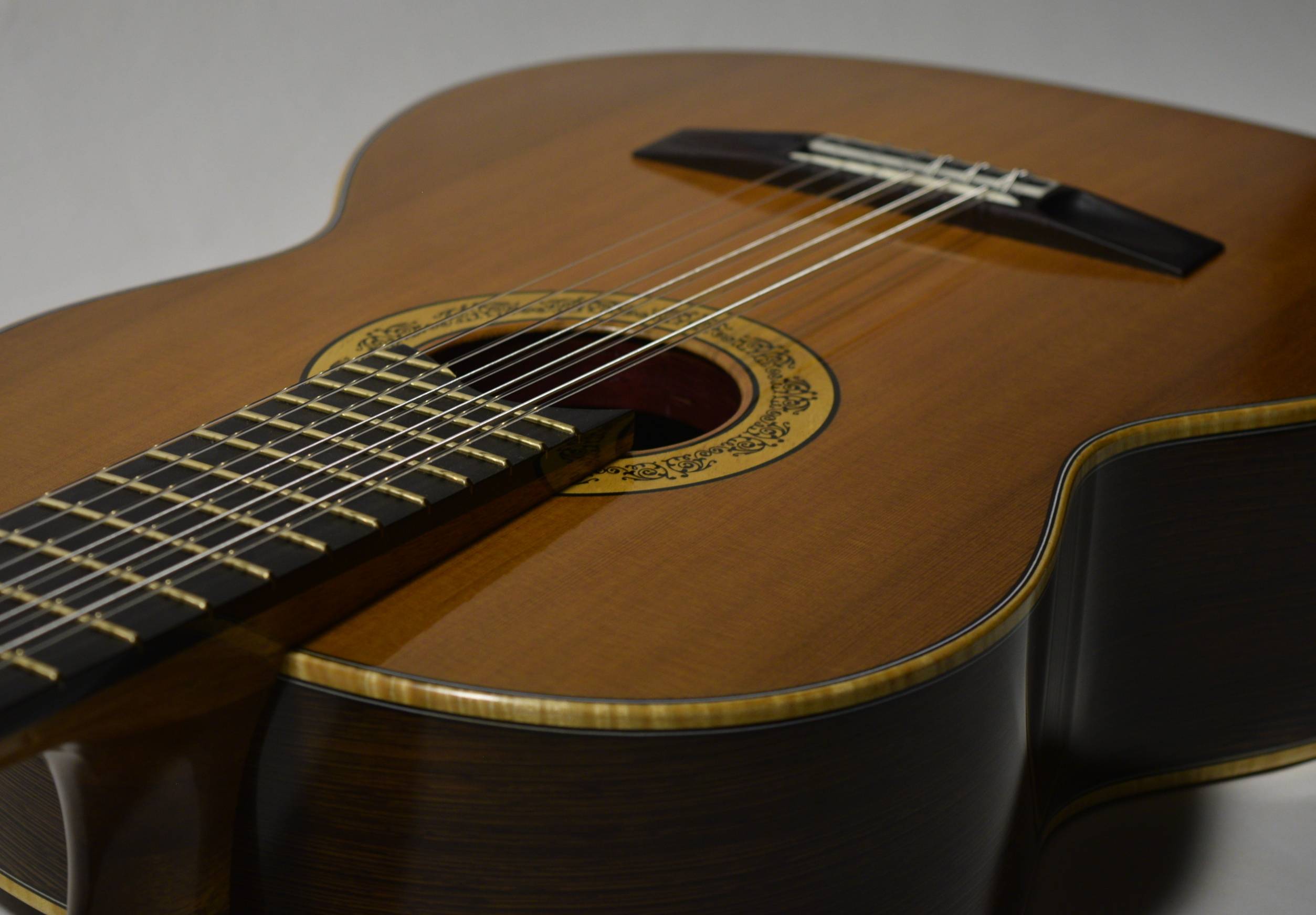 Giving the Baroque guitar repertoire new life in a modern design