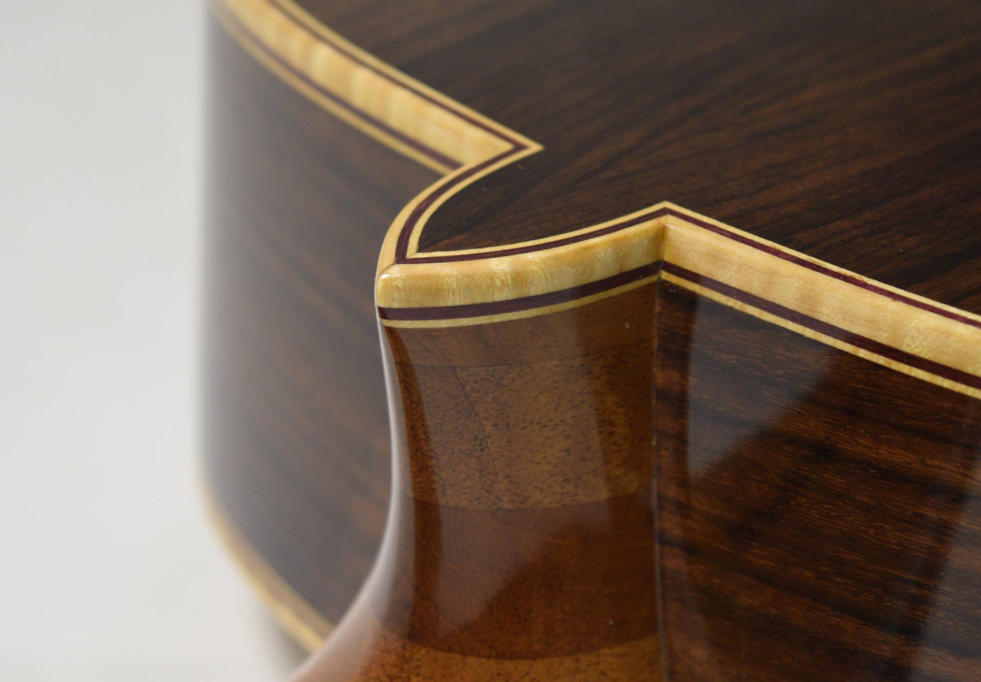 Framing the Spanish heel with purfling