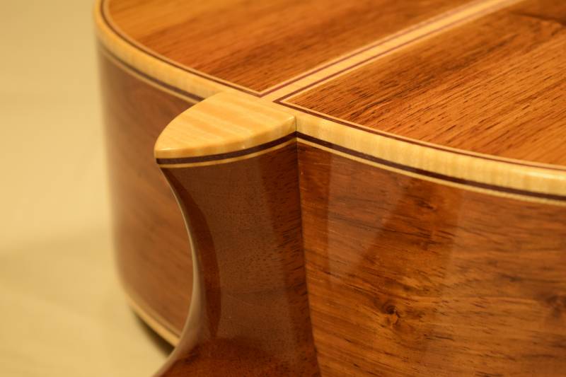 Traditional Heal Joint