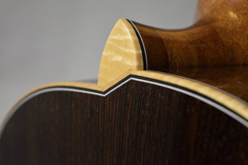 The binding and purfling wasn't so tricky as joining the heel cap to this awkward shape.